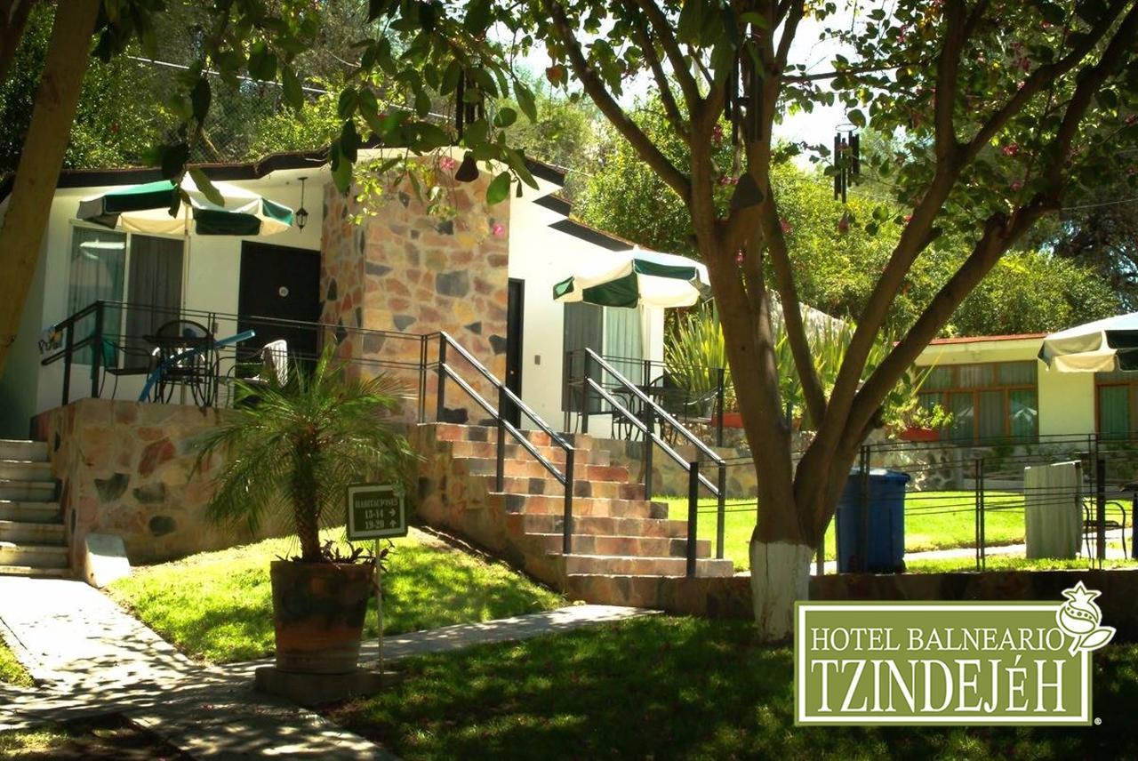 Hotel Balneario Tzindejeh Tasquillo Exterior foto